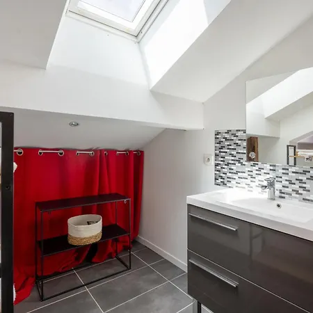 Loft Gare 6 Pers , Wifi ,tv , Centre Ville, Calme Angoulême