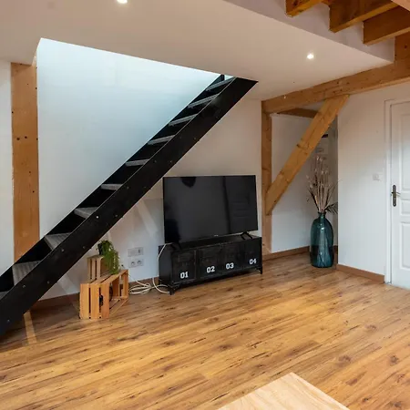 Loft Gare 6 Pers , Wifi ,tv , Centre Ville, Calme * Angoulême